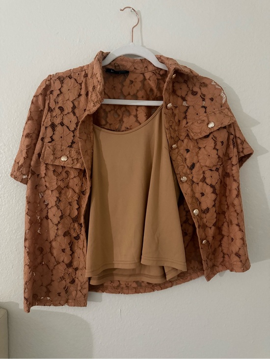 Nicole Miller Tops - Nicole Miller Lace Button-Front Shirt with Tank - Caramel Brown